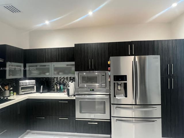 11281 NW 84th Street, Islands At Doral Northwes, Doral, FL
