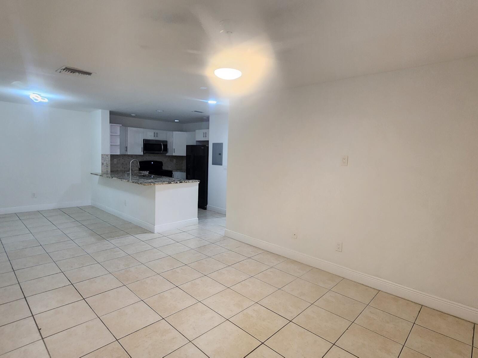6013 10th Avenue N 208 — photo 2