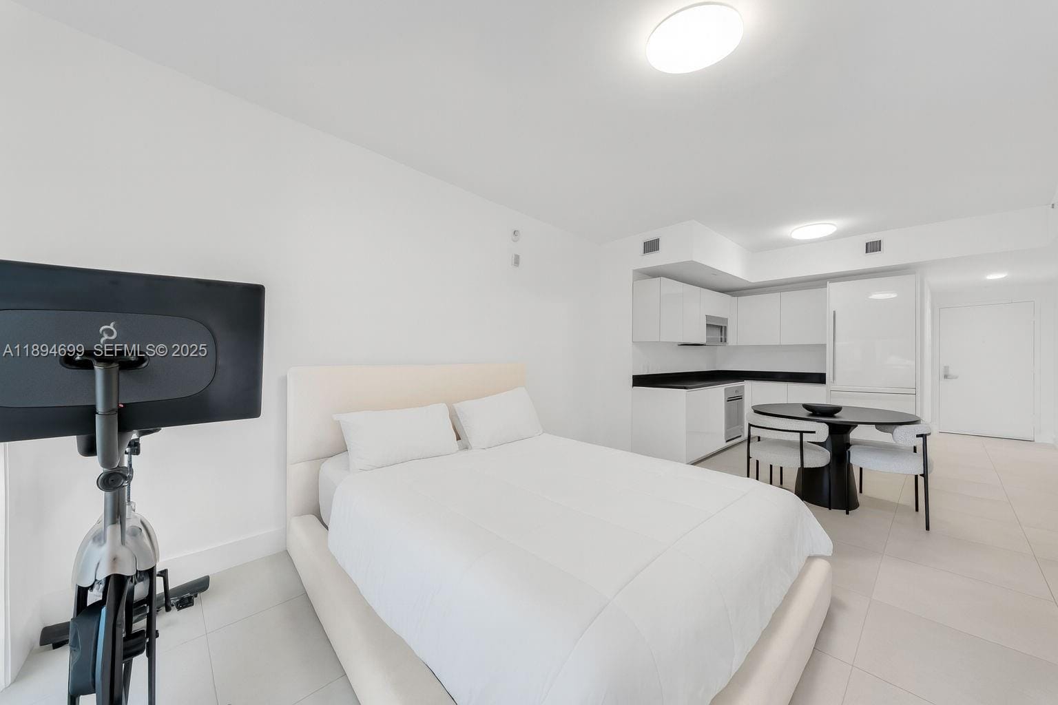 1010 Brickell Avenue 3210, Miami, FL 33131 photo 11