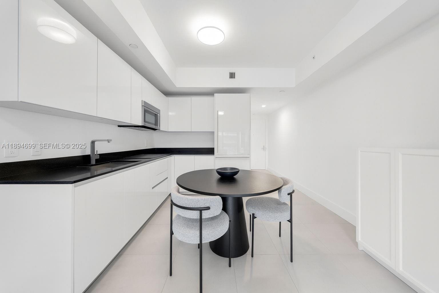 1010 Brickell Avenue 3210, Miami, FL 33131 photo 14
