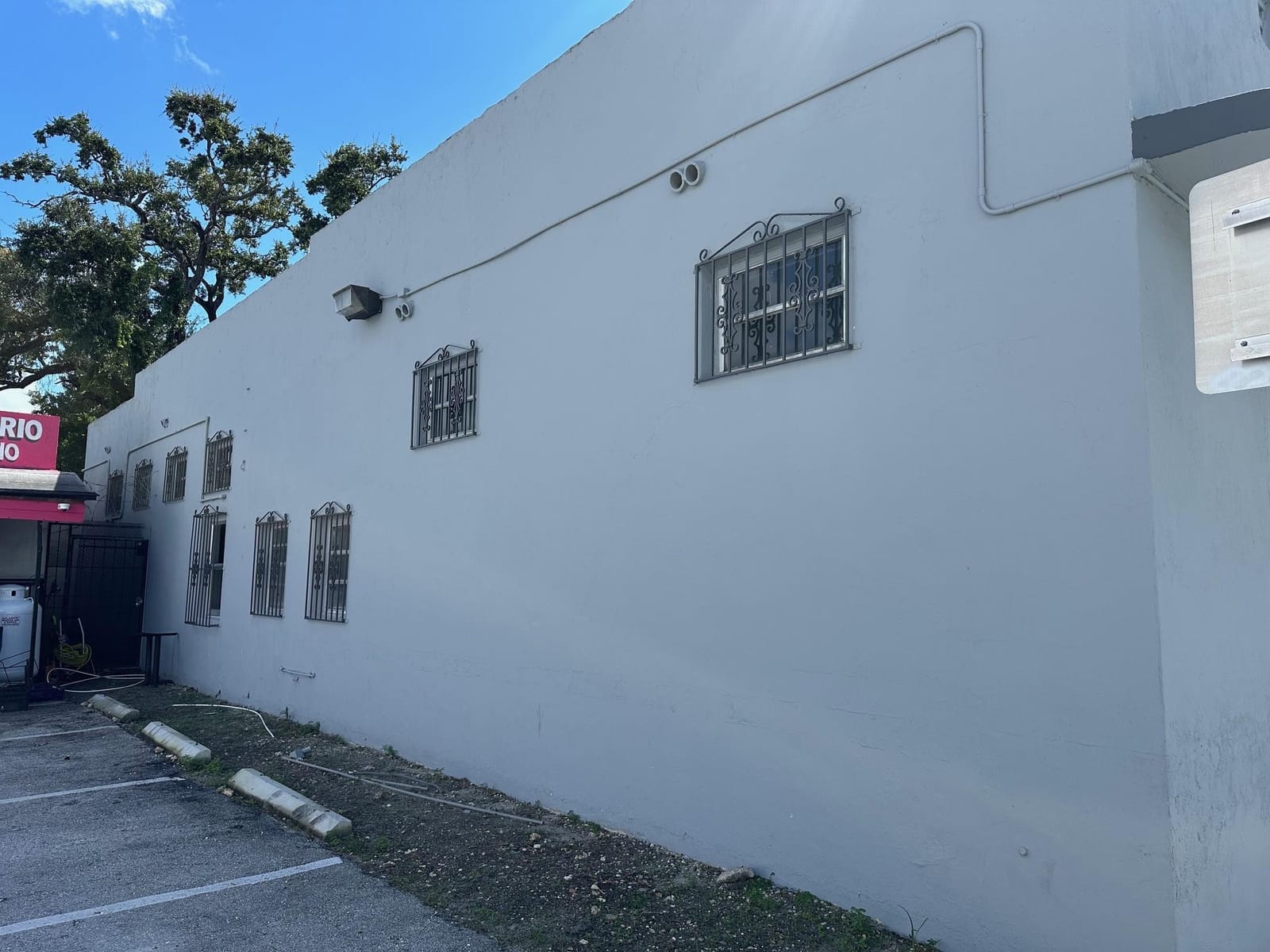 6815 NW 7th Avenue — photo 4