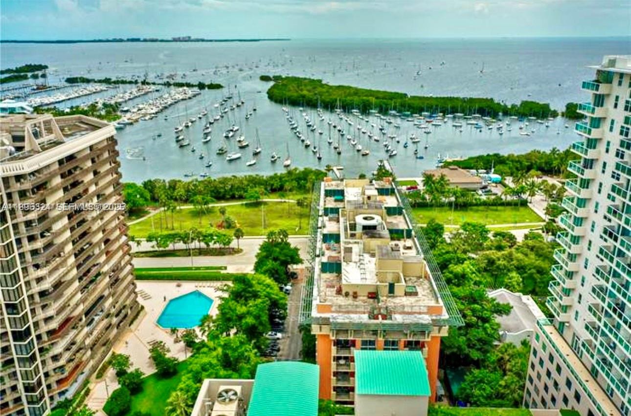 2951 S Bayshore Drive 603 — photo 2