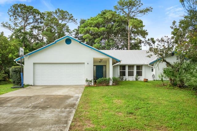 8776 SE May Terrace, sold in Papaya Village, Hobe Sound, FL