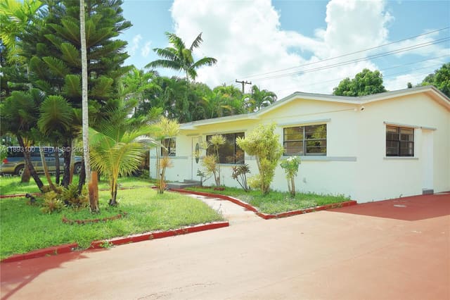 18600 NW 42nd Place, sold in Realsite Estates Sec 1, Miami Gardens, FL