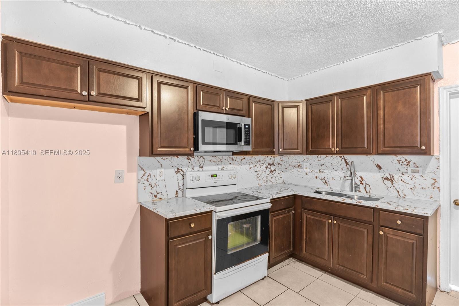 12037 NW 8th Avenue, North Miami, FL 33168 photo 7
