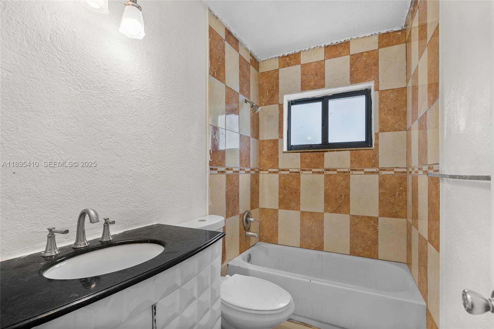 12037 NW 8th Avenue, North Miami, FL 33168 photo 10