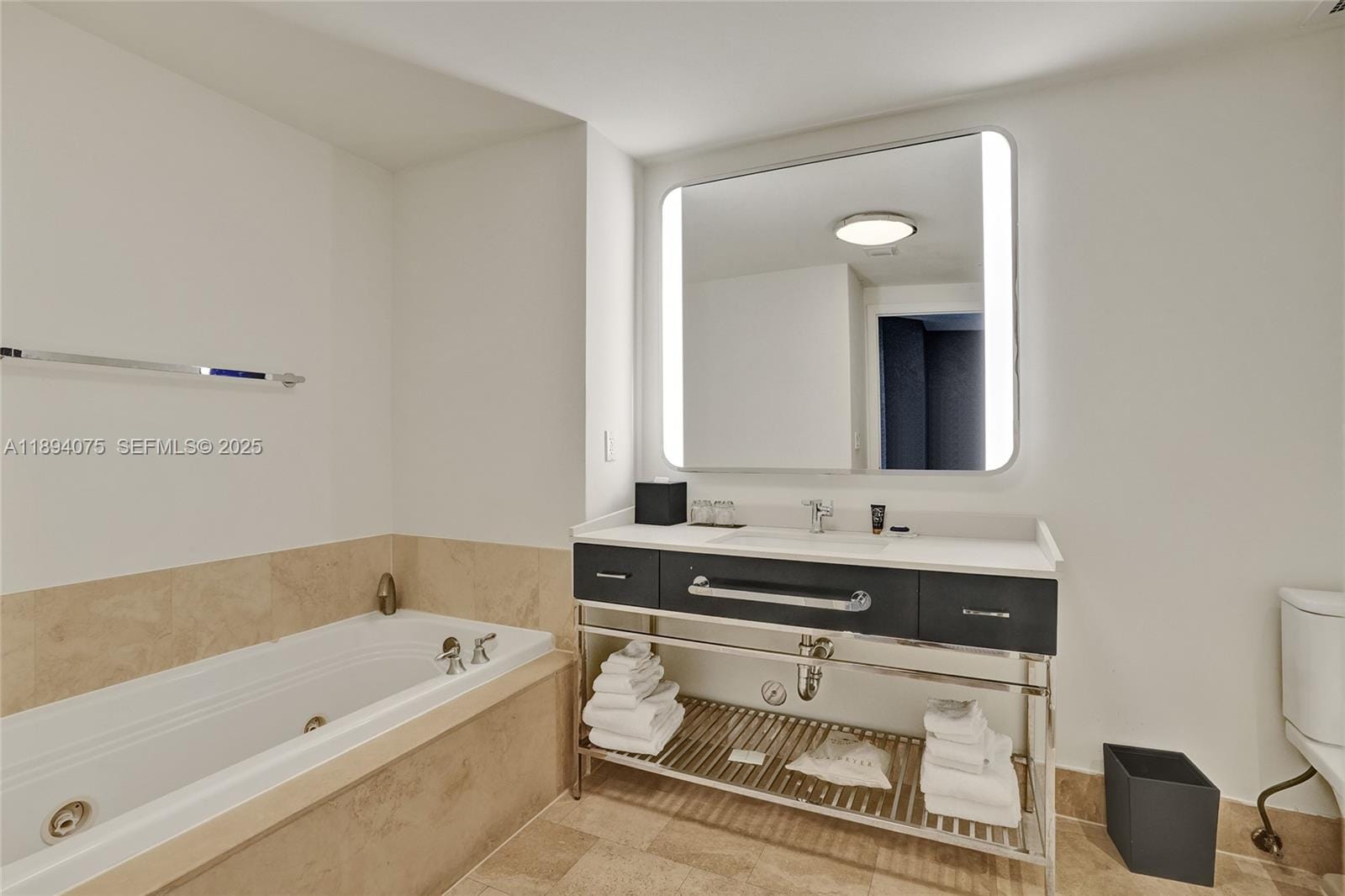 4401 Collins Avenue 1408, Miami Beach, FL 33140 photo 18