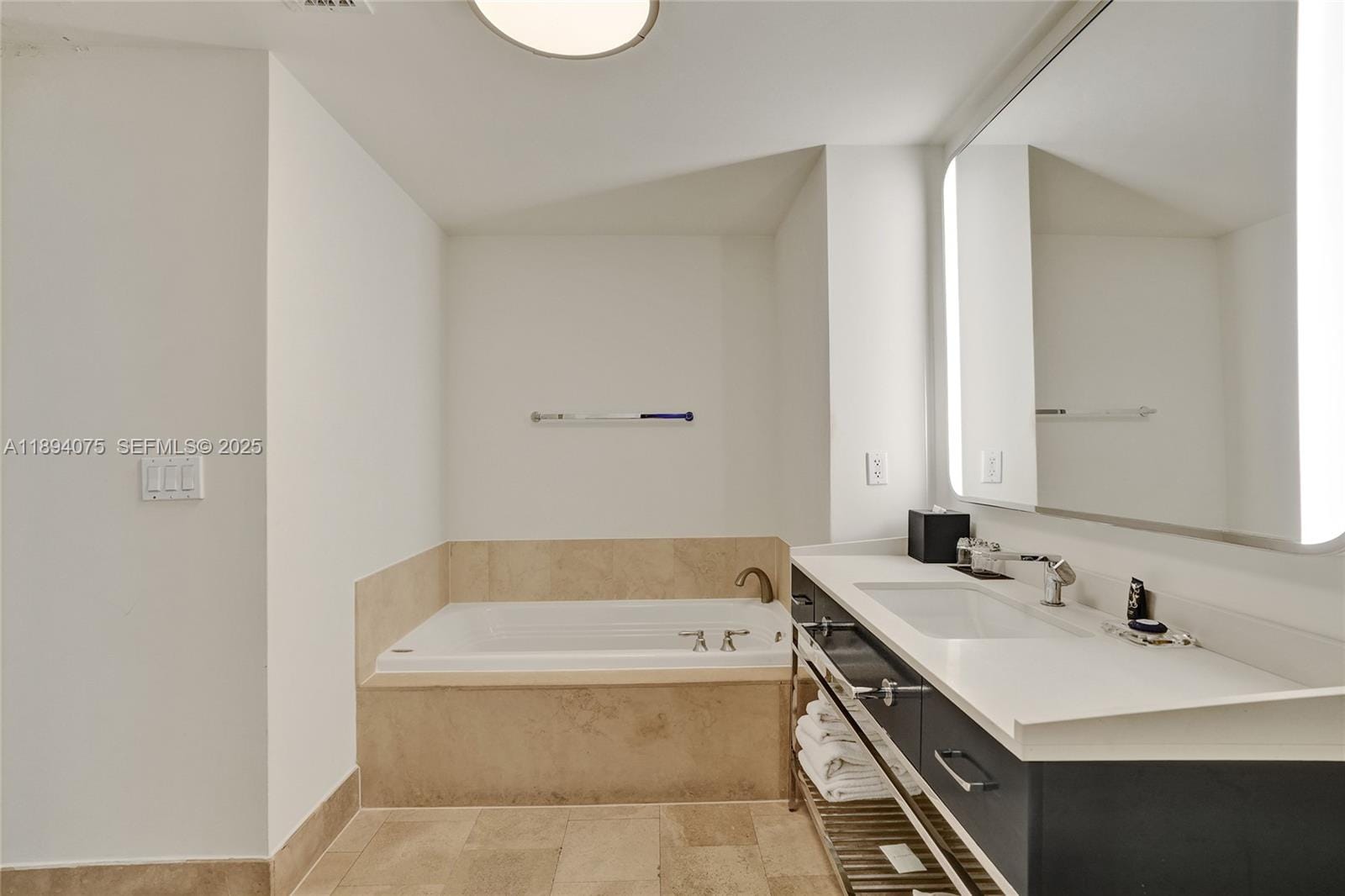 4401 Collins Avenue 1408, Miami Beach, FL 33140 photo 19