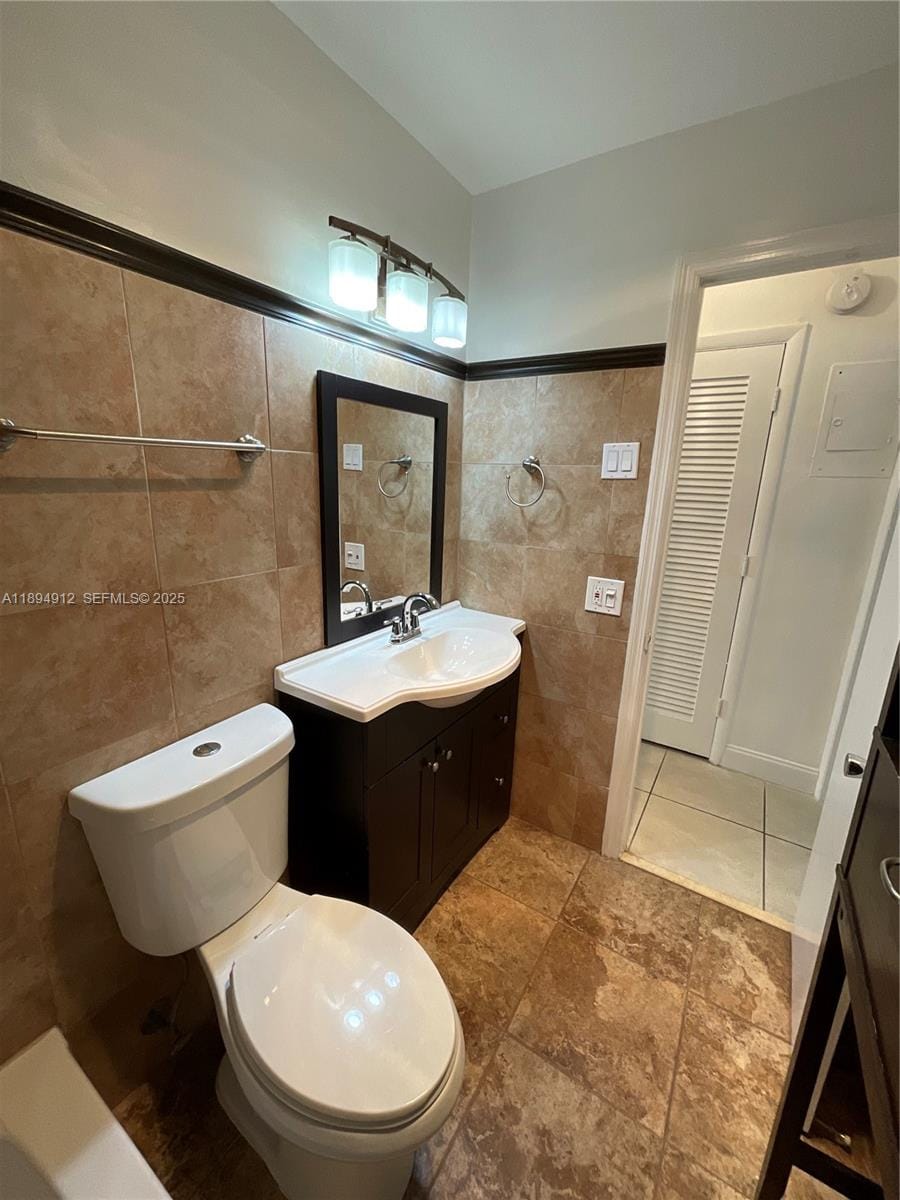 419 Golden Isles Drive 106, Hallandale Beach, FL 33009 photo 24