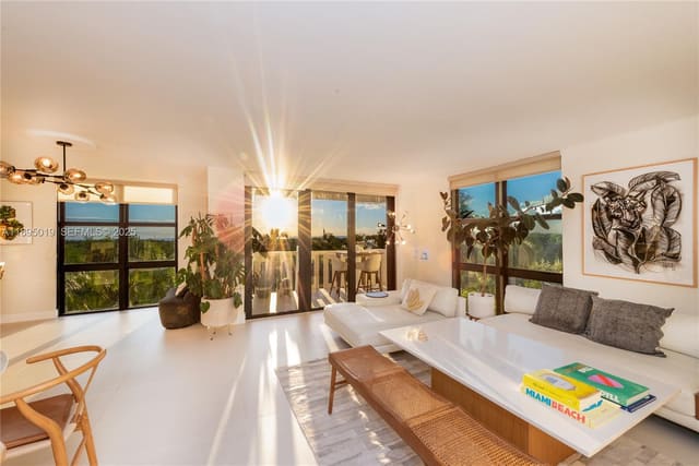 1121 Crandon Boulevard D402, Key Biscayne, FL 33149