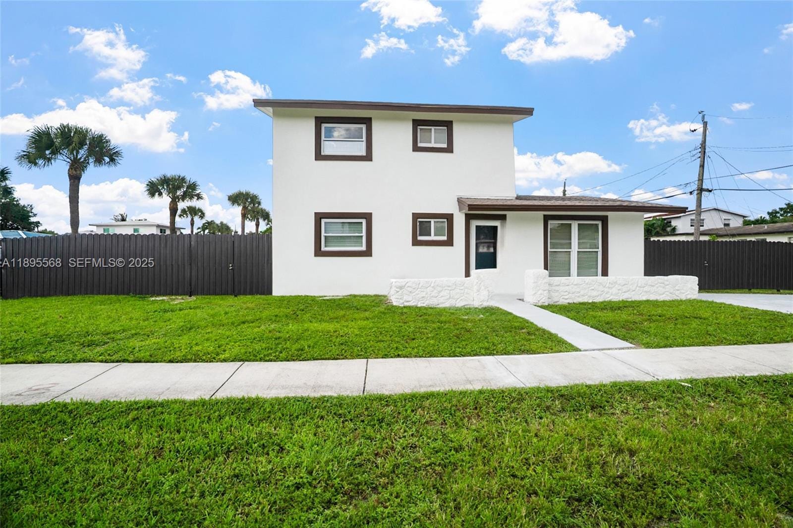 301 SW 12th Avenue, Dania Beach, FL 33004 photo 1