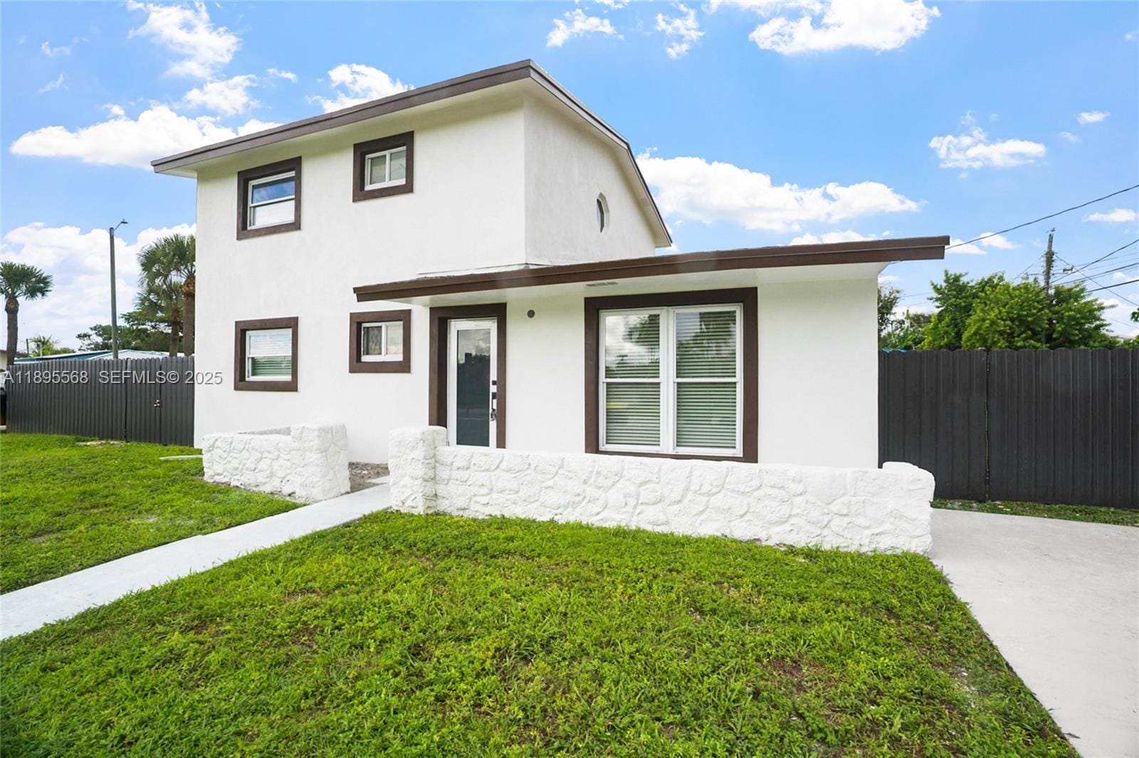 301 SW 12th Avenue, Dania Beach, FL 33004 photo 4