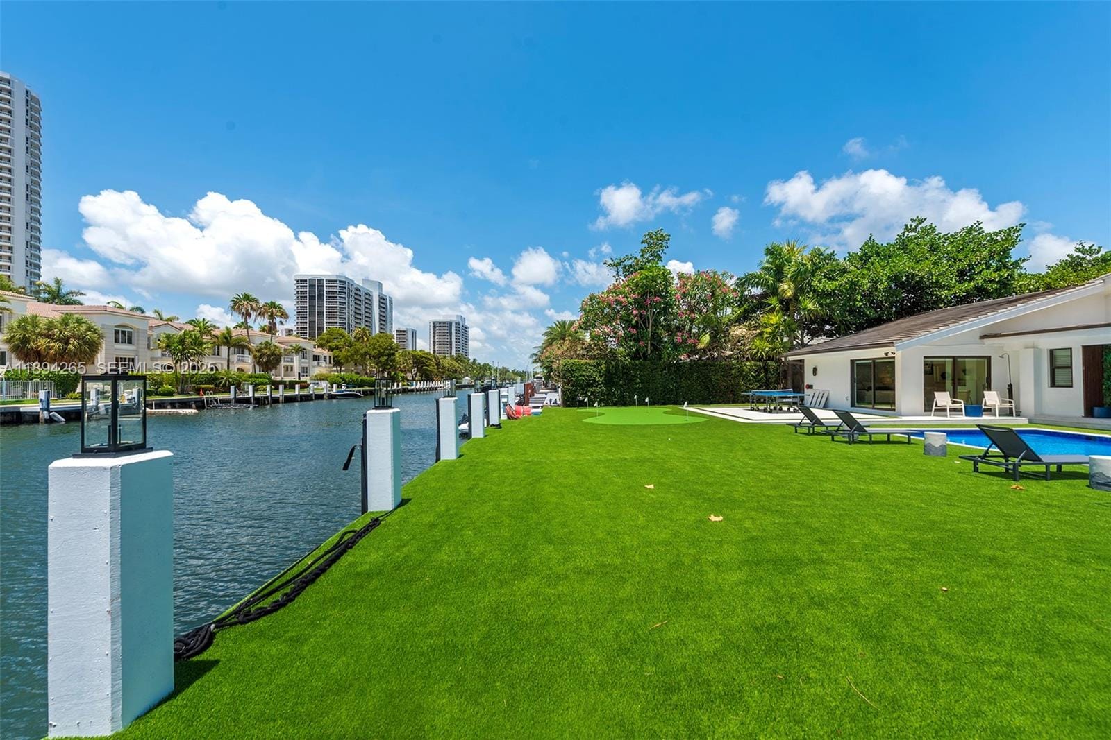 207 Holiday Drive, Hallandale Beach, FL 33009 photo 11