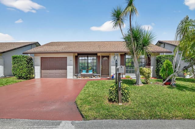 2041 SW 15th Place, Deerfield Beach, FL 33442