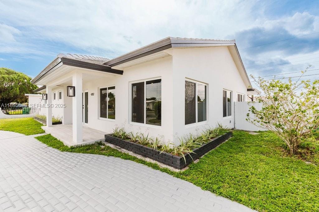 4202 SW 98th Avenue, Miami, FL 33165