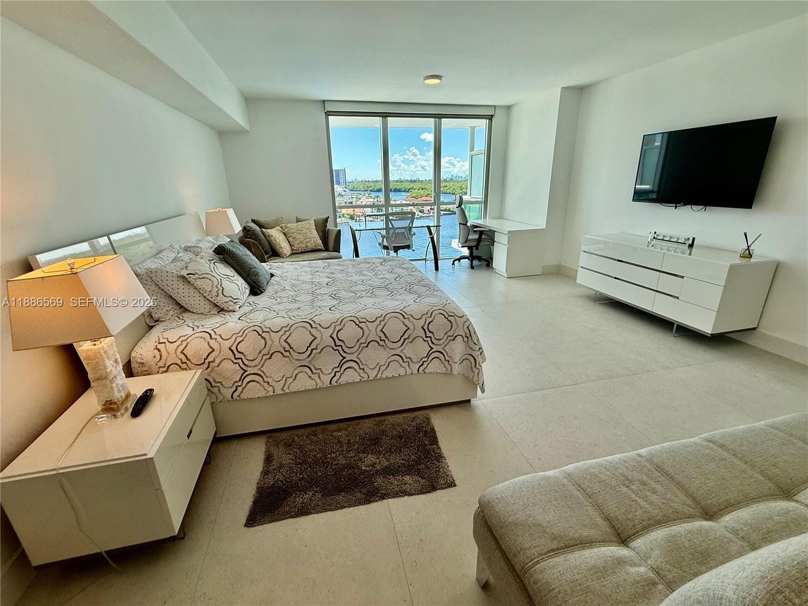 400 Sunny Isles Boulevard 916 — photo 12