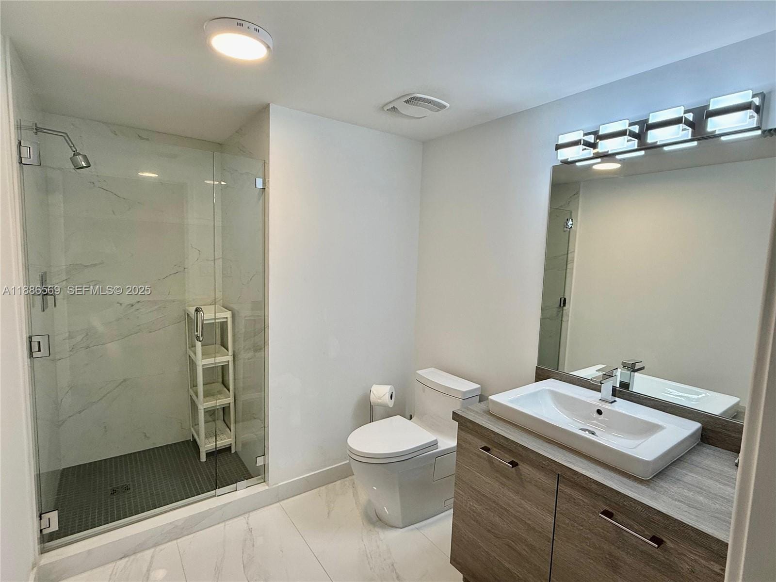 400 Sunny Isles Boulevard 916, Sunny Isles Beach, FL 33160 photo 17