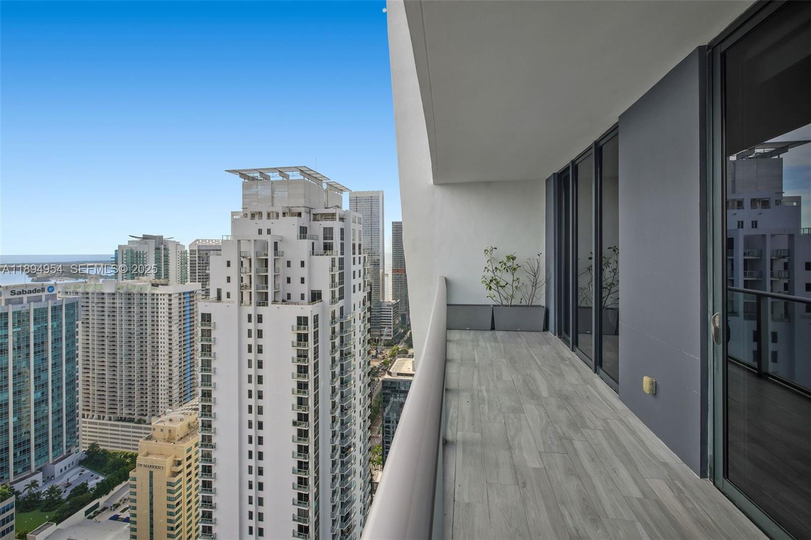 1010 Brickell Avenue 4704, Miami, FL 33131 photo 16