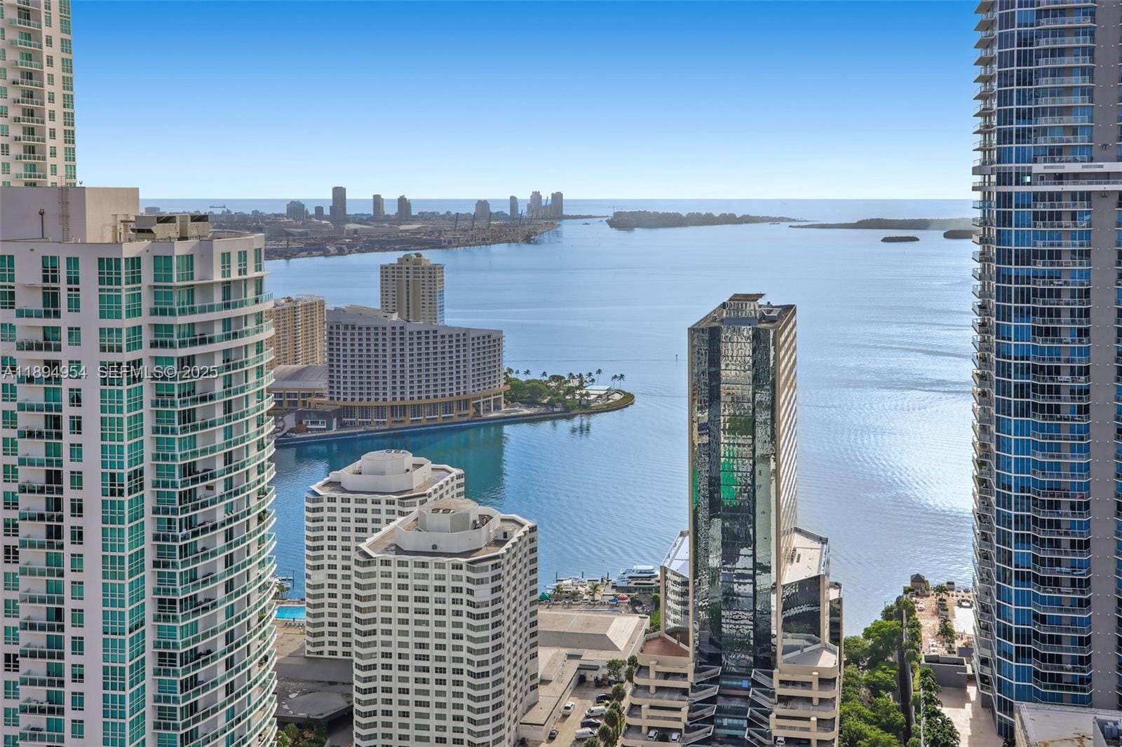 1010 Brickell Avenue 4704, Miami, FL 33131 photo 17