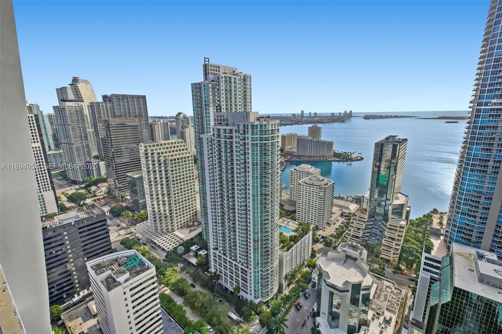 1010 Brickell Avenue 4704, Miami, FL 33131 photo 18