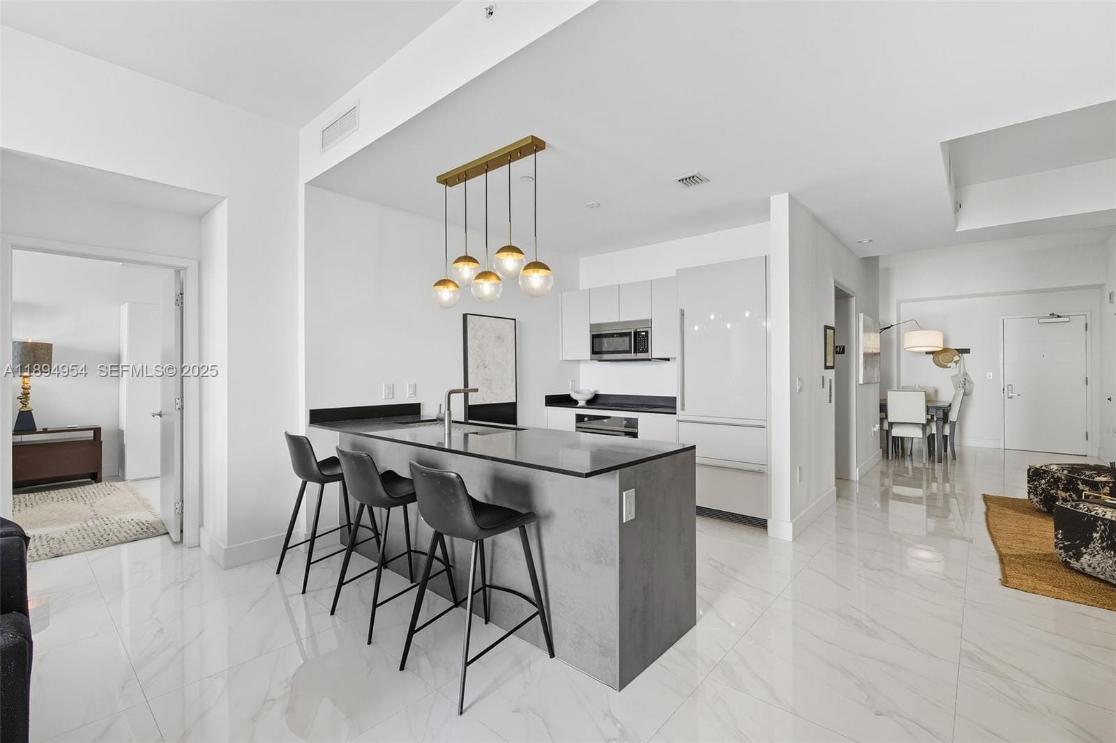 1010 Brickell Avenue 4704 — photo 9