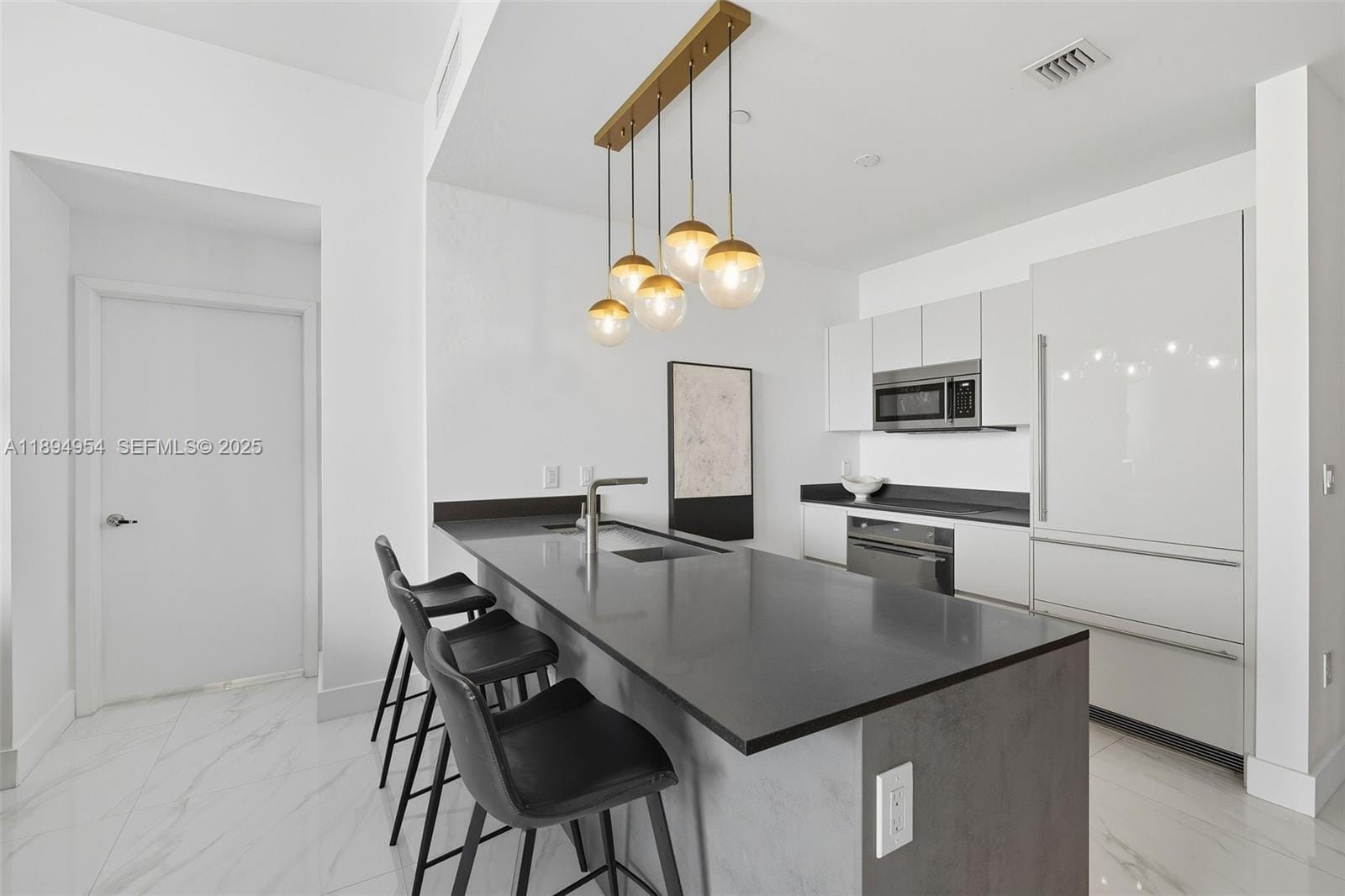 1010 Brickell Avenue 4704 — photo 10