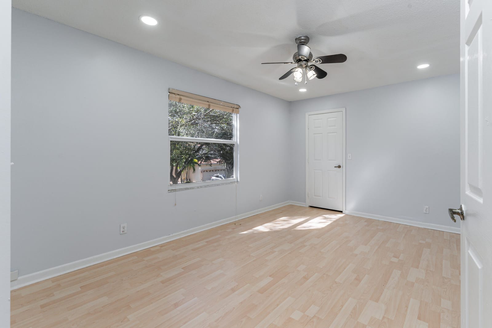 2502 Ambassador Avenue, Cooper City, FL 33026 photo 16