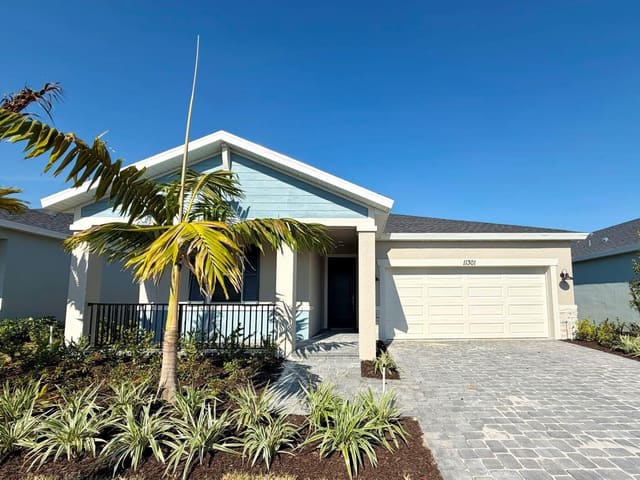11301 NW Blockbird Drive, Port St. Lucie, FL 34987