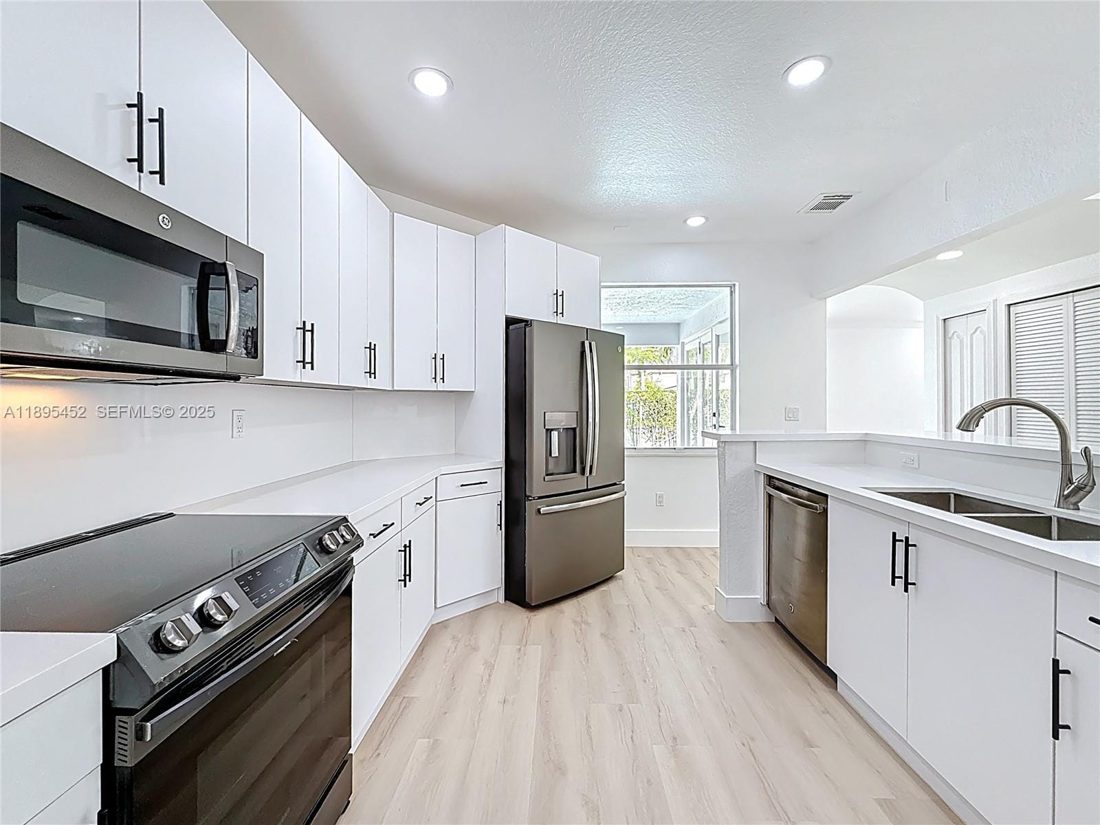 16491 SW 64th Terrace, Miami, FL 33193 photo 15