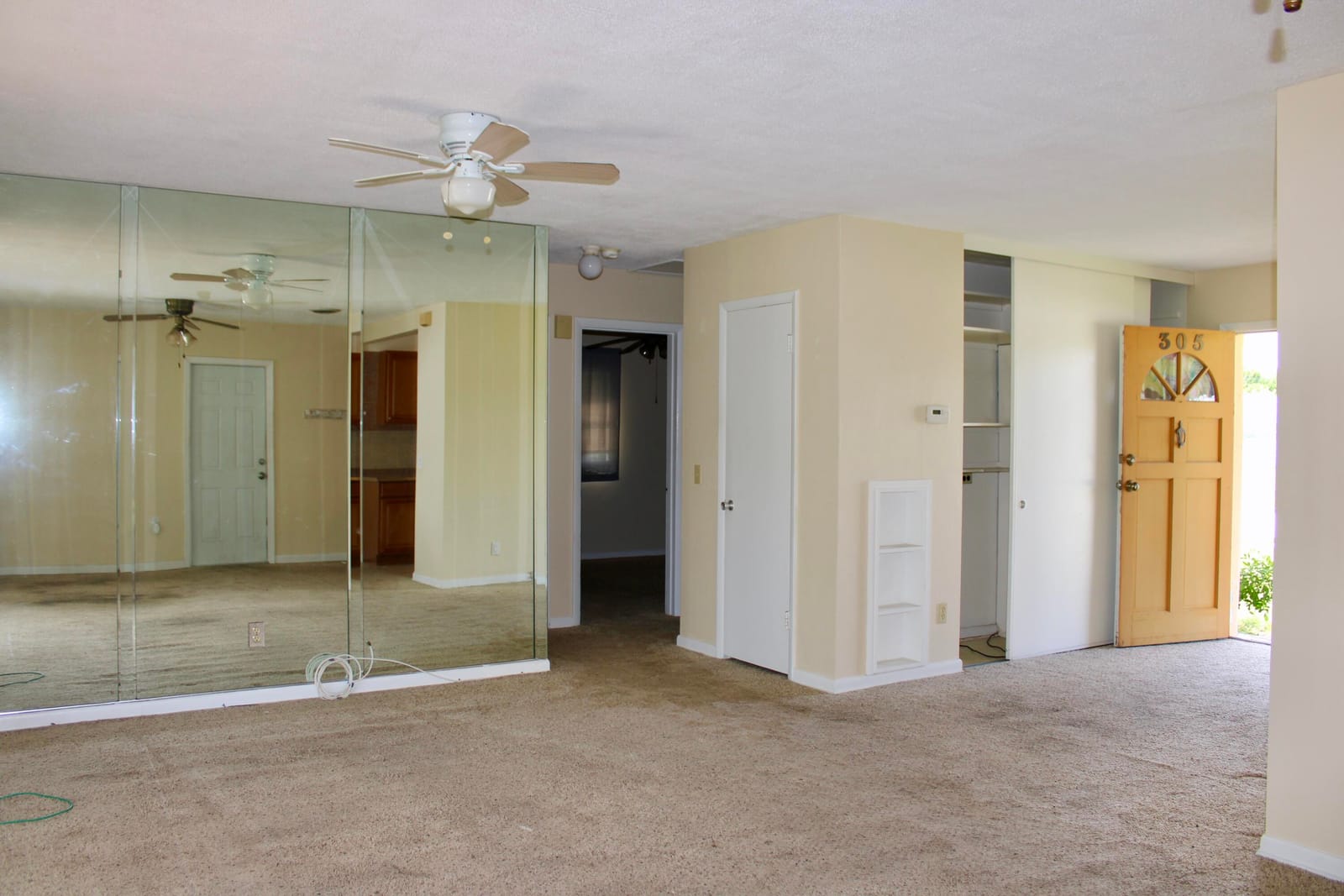305 SE Airoso Boulevard — photo 6