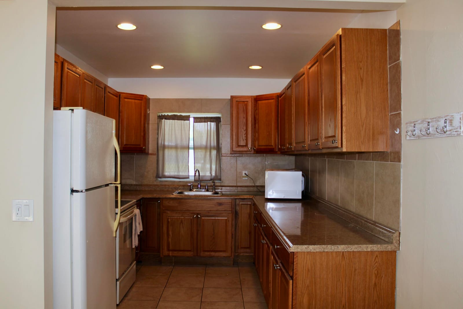 305 SE Airoso Boulevard — photo 9