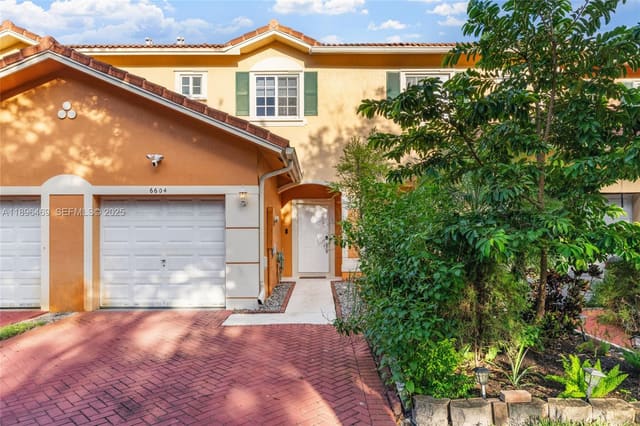 6604 Catalina Lane, sold in Catalina Place, Tamarac, FL