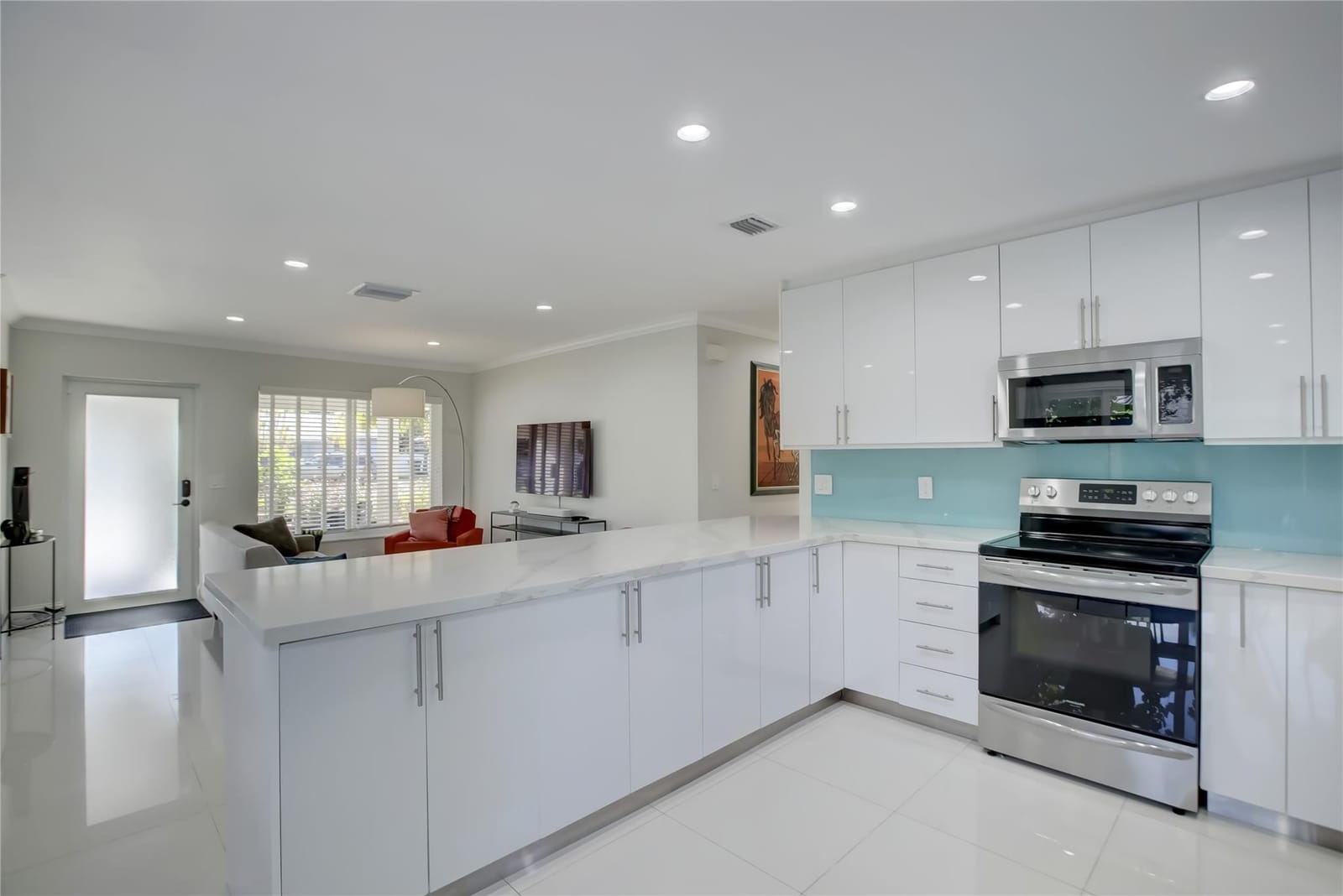 3281 NE 15th Avenue, Oakland Park, FL 33334 photo 12