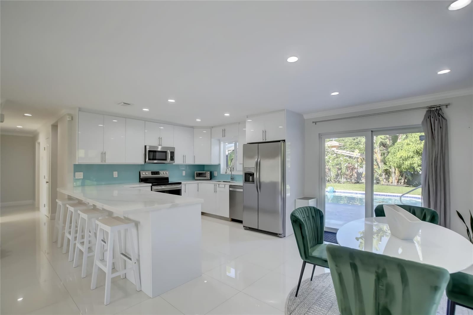3281 NE 15th Avenue, Oakland Park, FL 33334 photo 15