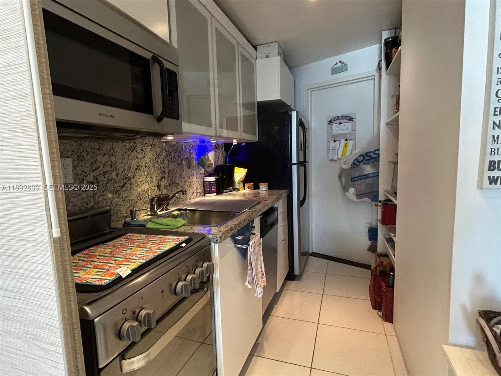 2899 Collins Avenue 1715, Miami Beach, FL 33140 photo 18
