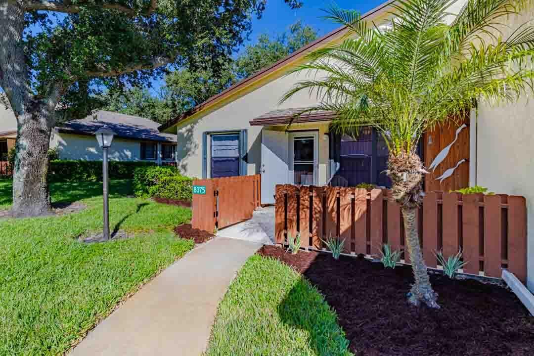 8075 SE Villa Circle, Hobe Sound, FL 33455 photo 25