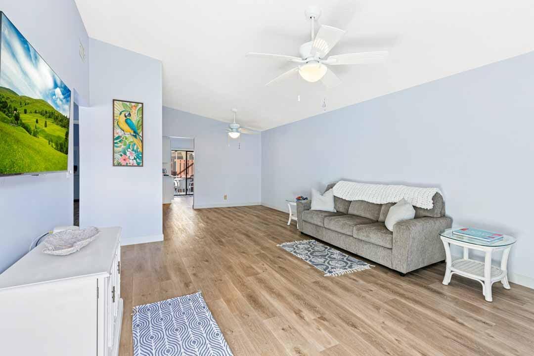 8075 SE Villa Circle — photo 6