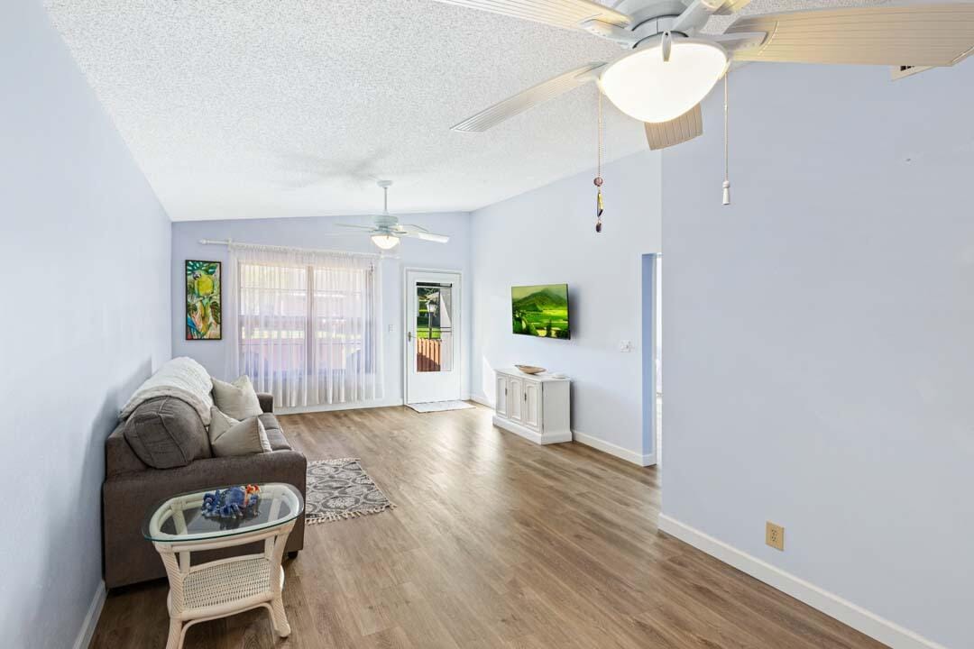 8075 SE Villa Circle — photo 7