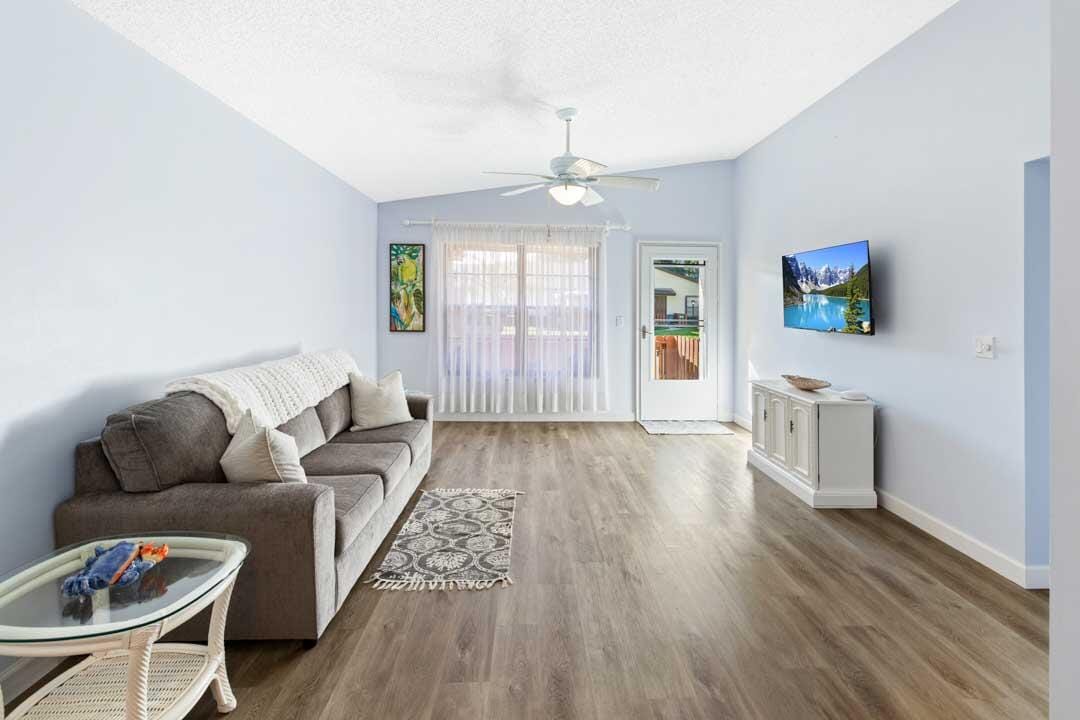 8075 SE Villa Circle — photo 9