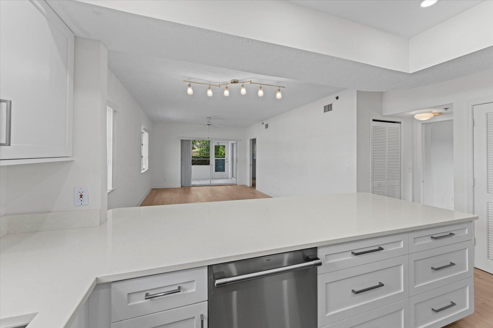 2950 SE Ocean Boulevard 109-101, Stuart, FL 34996 photo 12