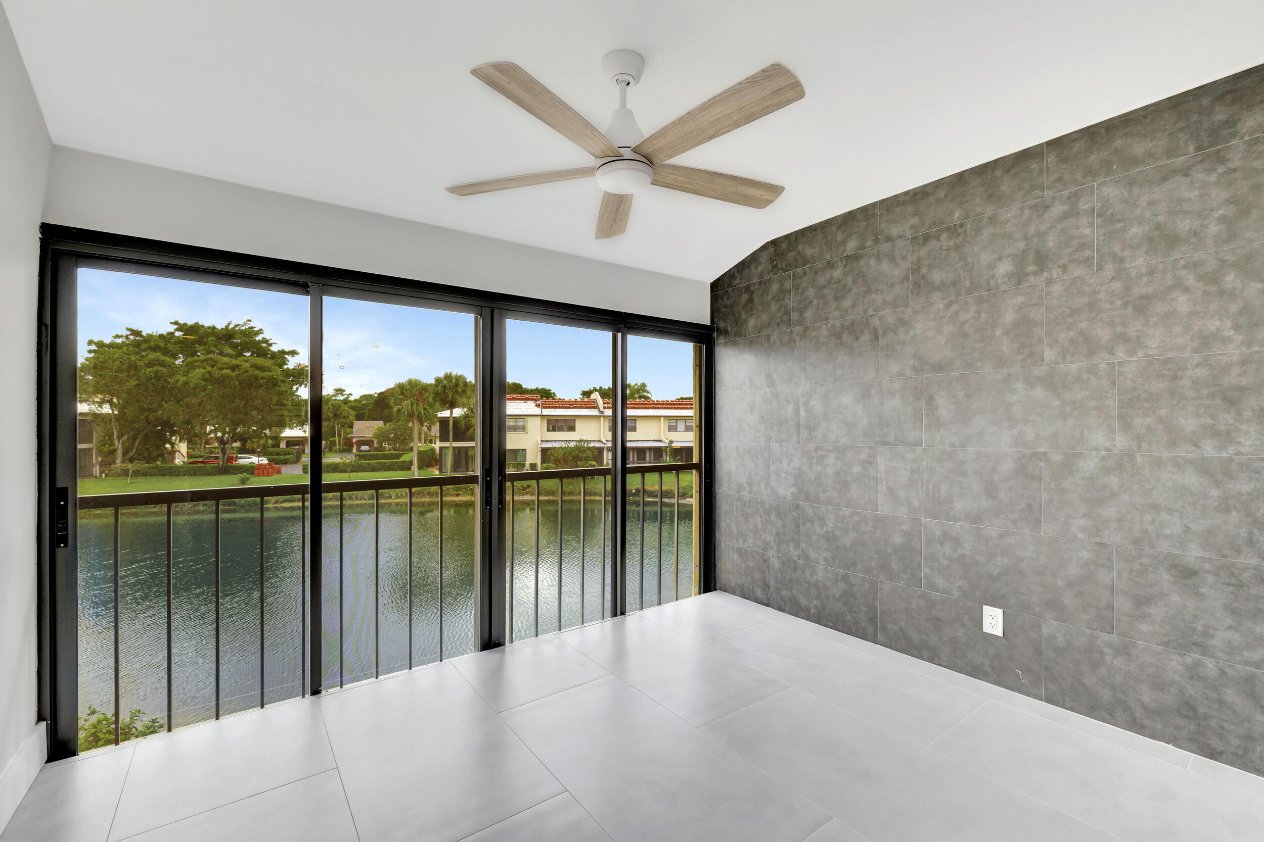 7898 Eastlake Drive 7d — photo 3