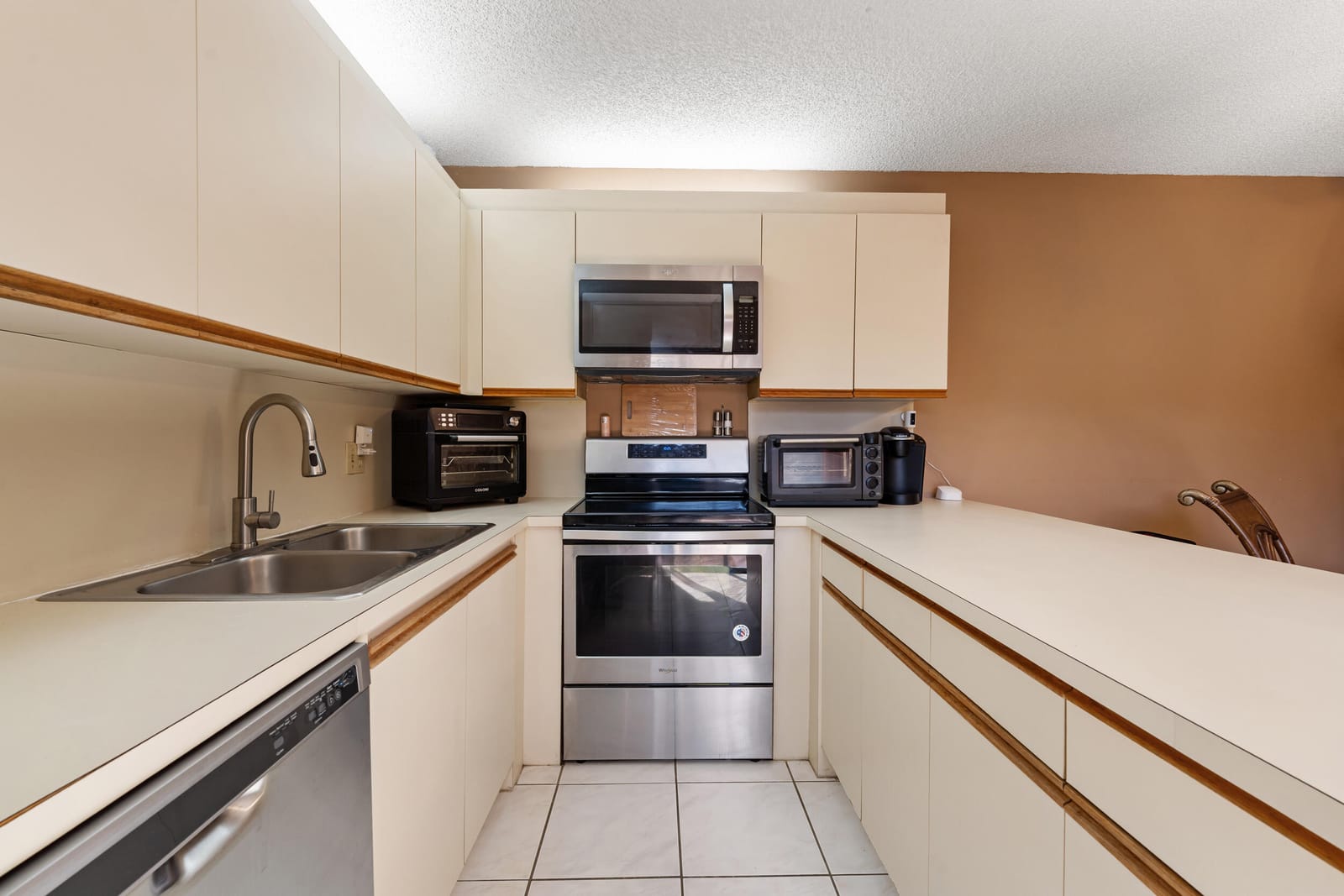 2546 SW 15th Street 2546, Deerfield Beach, FL 33442 photo 11