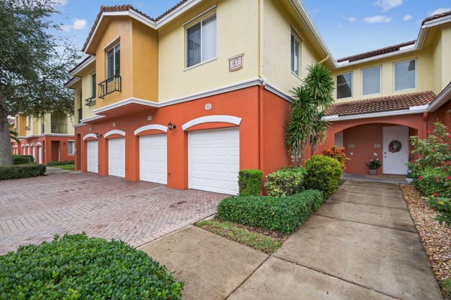 47 SE Sedona Circle 102, sold in Vilabella Central Park Condo, Stuart, FL
