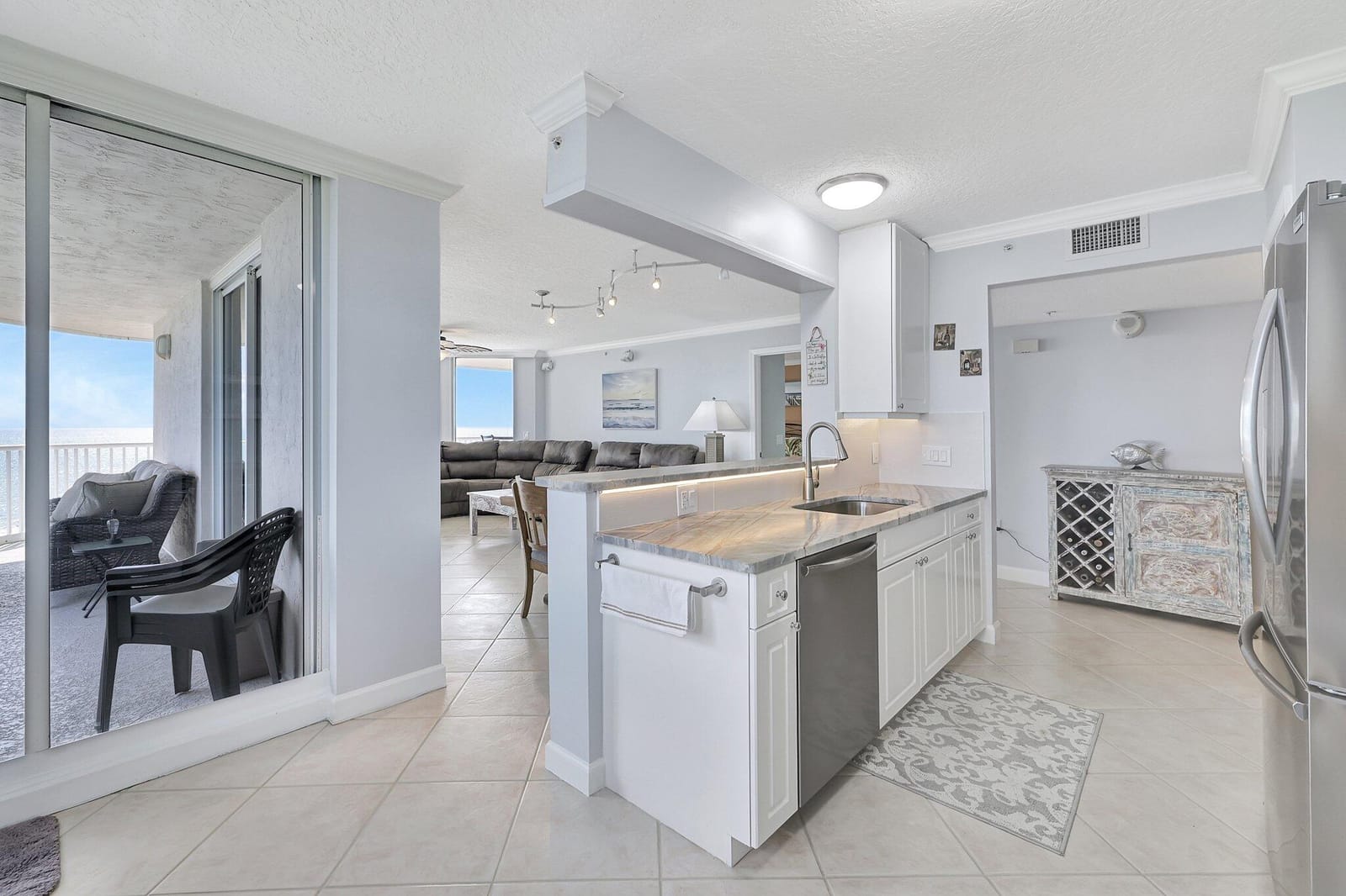 5049 N Highway A1a 1404, Hutchinson Island, FL 34949 photo 27
