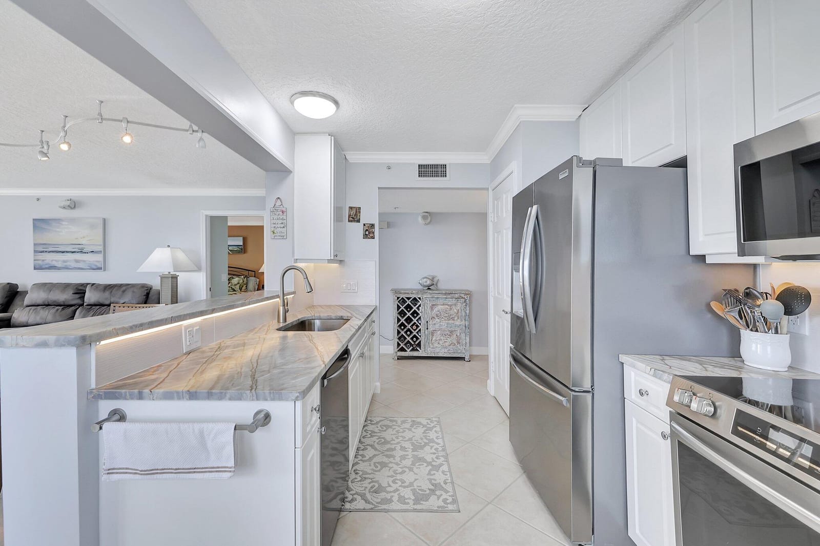 5049 N Highway A1a 1404, Hutchinson Island, FL 34949 photo 29