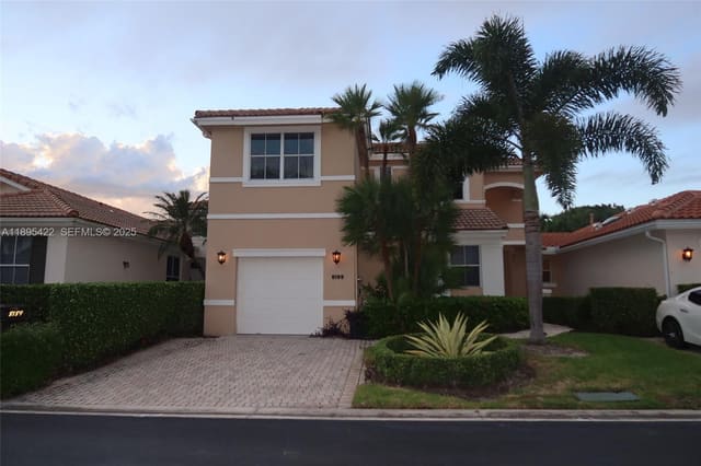 8189 Sandpiper Way, West Palm Beach, FL 33412
