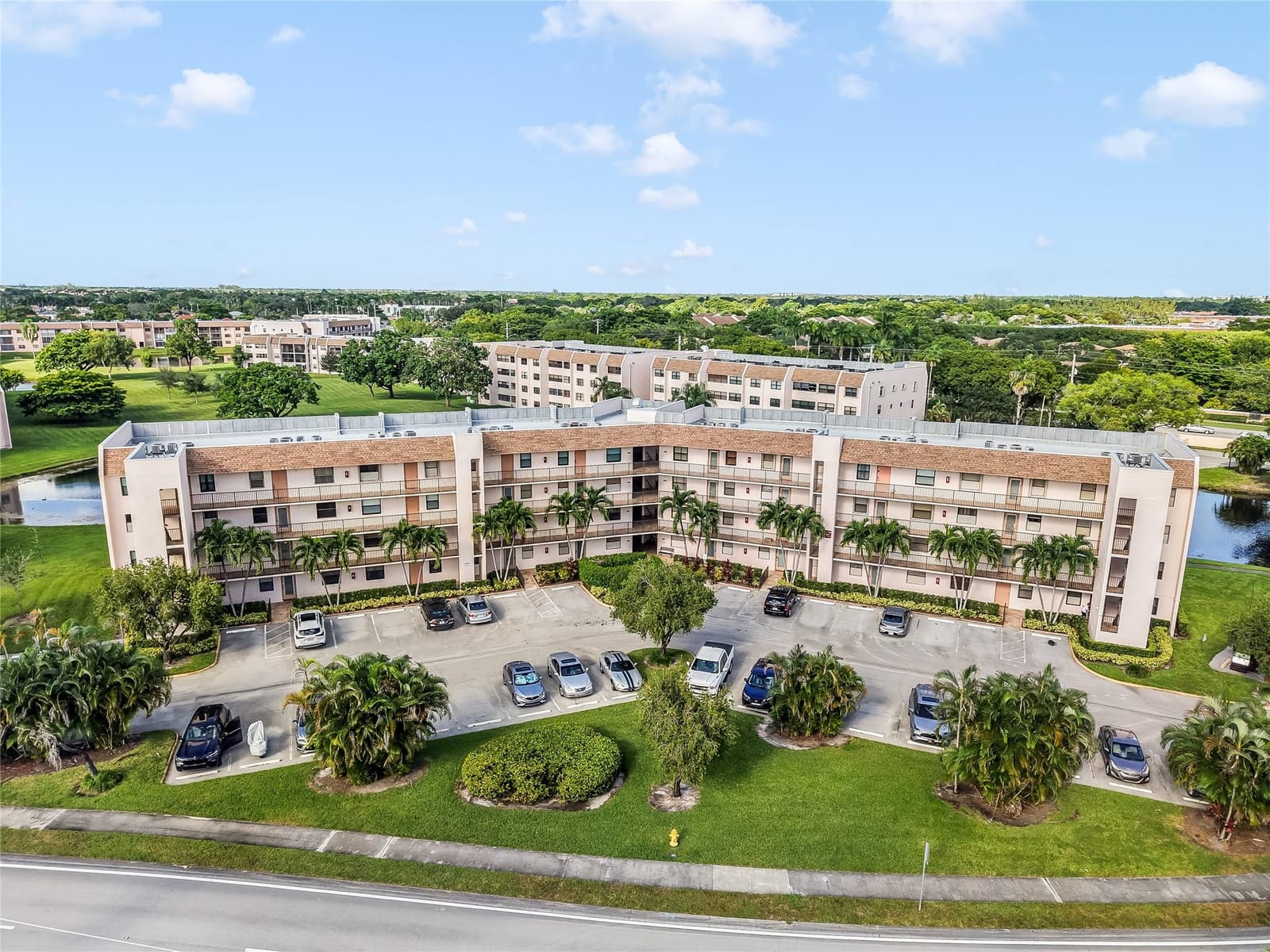 10101 Sunrise Lakes Boulevard 204, Sunrise, FL 33322