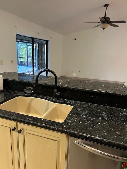 4905 Eagle Drive, Fort Pierce, FL 34951 photo 10