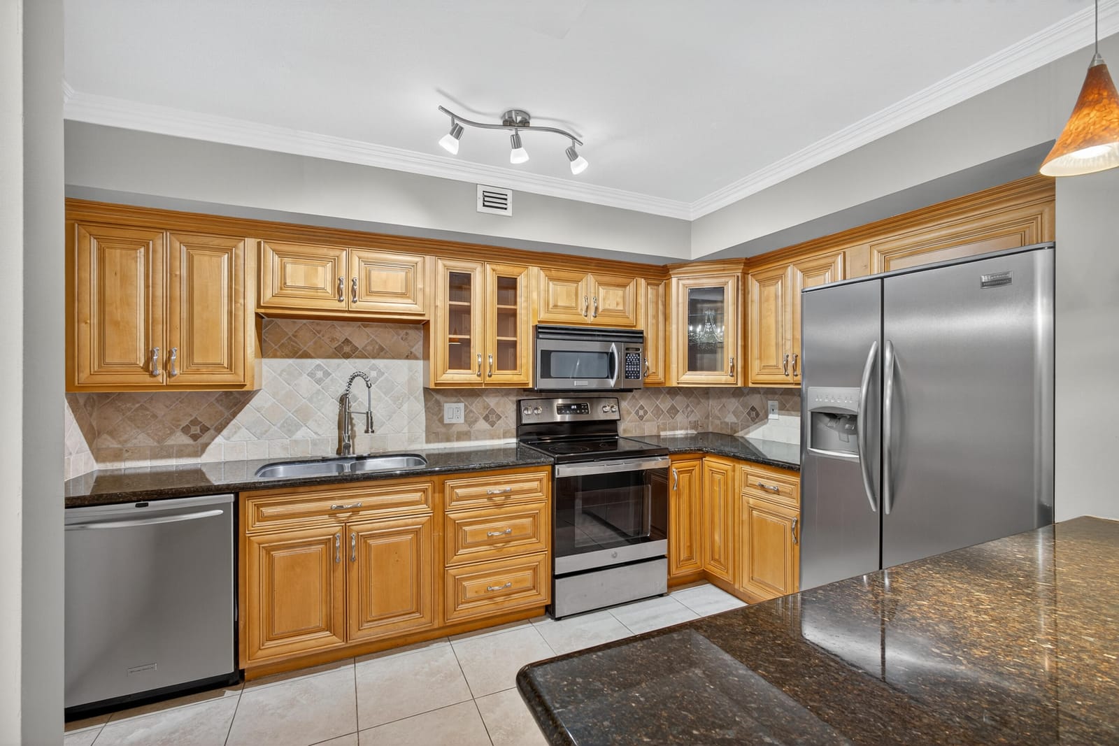 382 Golfview Road C, North Palm Beach, FL 33408 photo 10