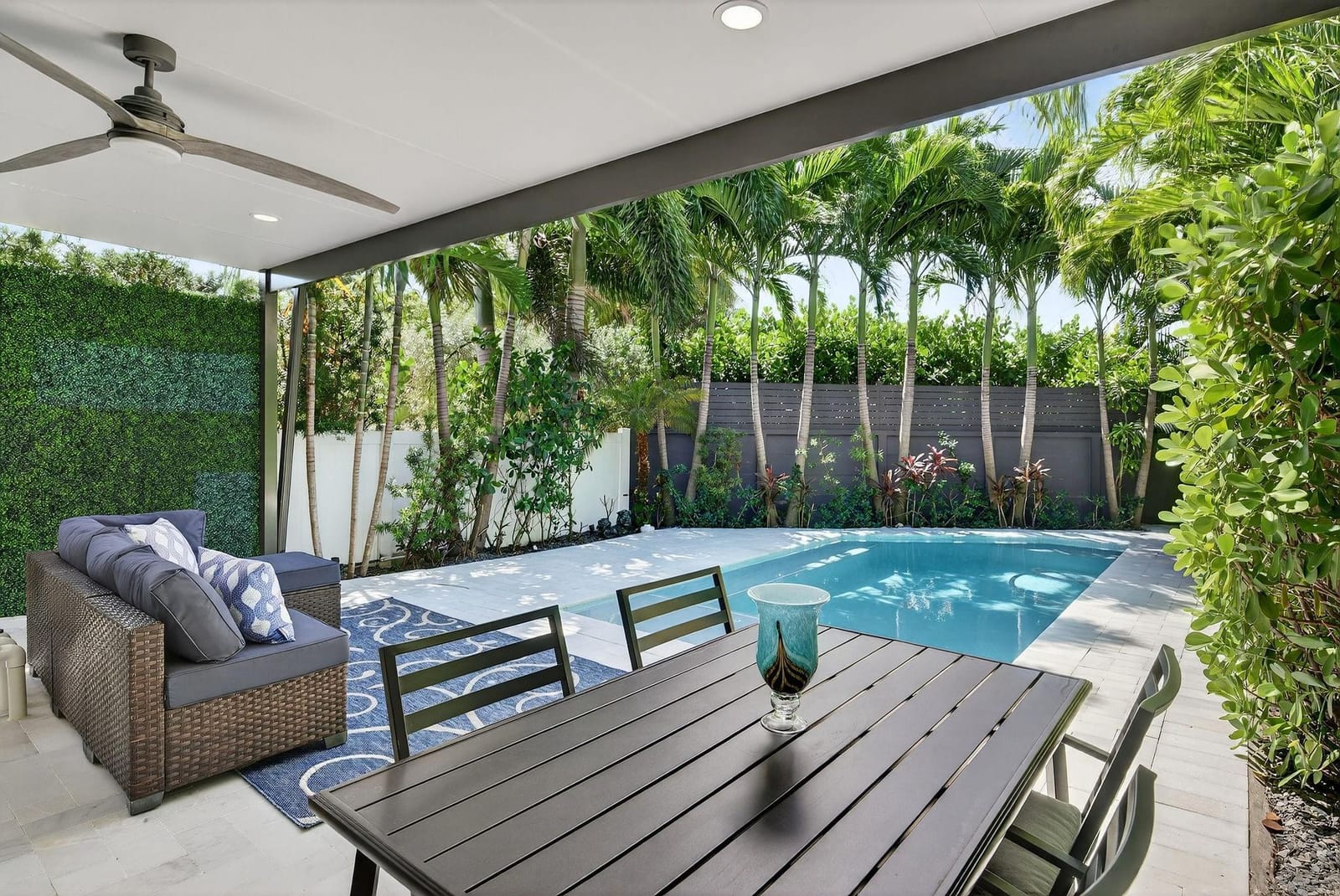 824 NE 14th Court, Fort Lauderdale, FL 33304